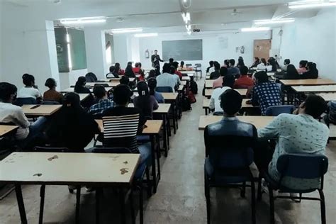 R.B. Institute of Management Studies Ahmedabad Campus: Photos, Virtual Tour