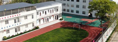 东莞市检察院到专门学校开展模拟法庭法治教育。