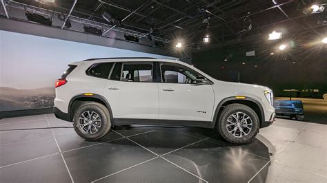 First Look: 2024 GMC Acadia Goes Big On Luxury And Offers Lifted AT4 Trim | Carscoops