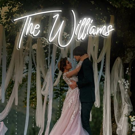 Custom Neon Signs | LED Neon Lights | Handmade Neon Signs