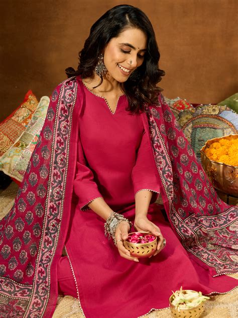 Janasya Women's Magenta Pure Cotton Self Design Straight Kurta Set Wit
