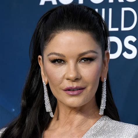 Top 10 Most Beautiful Actresses Over 40 Years Old - ReelRundown