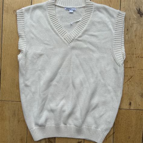 White sweater vest from Subdued Never worn, perfect... - Depop