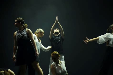 Explode Dance 的图像结果