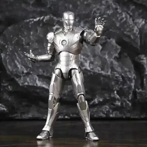 War Machine Action Figurine (17 cm)