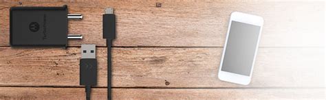 Motorola 15 W Single Port Wall Charger For Smartphones, Tablets ...