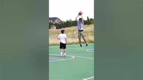 Exploding Basketball Reactions 的图像结果