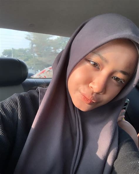 Pin by hussain on Quick saves in 2025 | Foto cewek hijab aesthetic ...