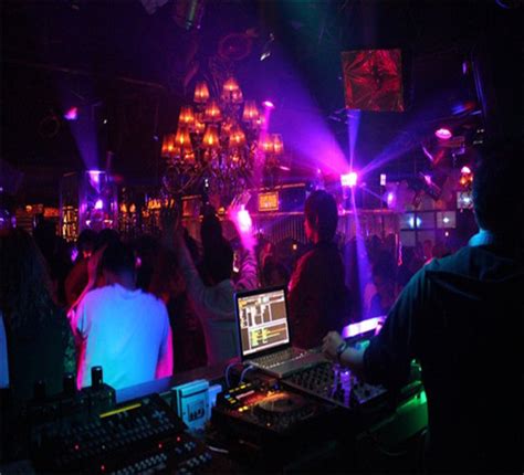 工业风酒吧DJ舞池卡座区免费3d模型下载_ID11977380_3dmax免费模型-欧模网