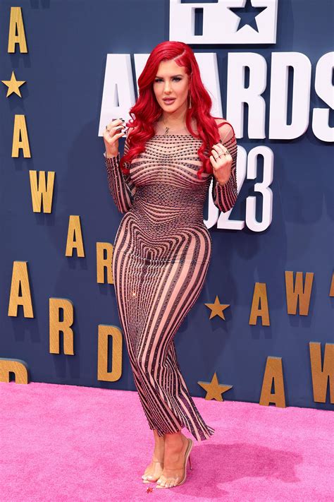 BET Awards 2023: See The Jaw Dropping Red Carpet Looks | iHeart