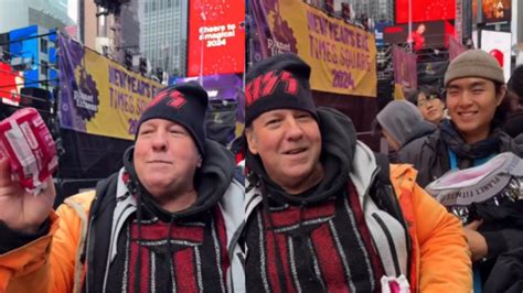 NYC New Year’s Eve: ‘Diaper men’ flood Times Square - Netizens can't ...