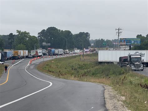 Harnett County crash on I-95 near Long Branch Road in Dunn leaves ...