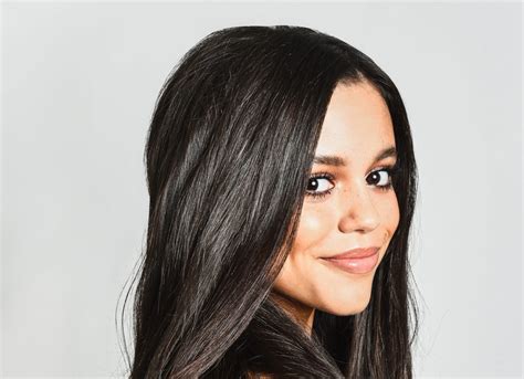 Jenna Ortega HD Celebrity Wallpaper - Stunning Close-Up Portrait
