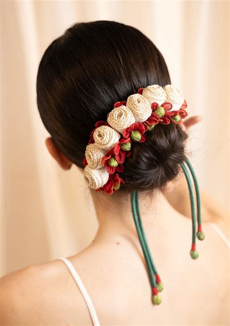 Shop Snow Rose Floral Gajra Online