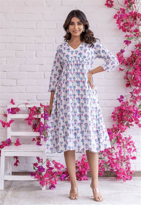 WHITE FLORAL HAND BLOCK PRINTED TUNIC