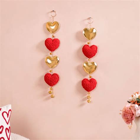 Passionate Red Gift Hamper Set Of 5 Online - Premium Gift Hamper | Nestasia