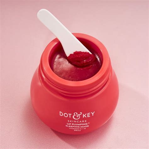 How to remove long-wearing lipstick and take care of your lips this summer