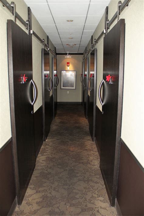 Minute Suites at Philadelphia International Airport | Amex US