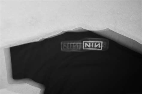 BIOTOP、COMOLI 发布与 Nine Inch Nails 的联名