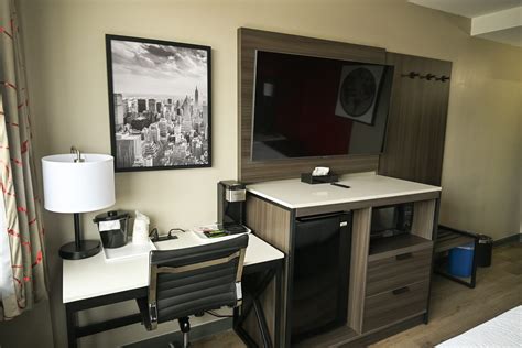 Ramada by Wyndham North Bergen | North Bergen, NJ Hotels