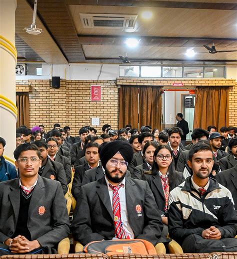 Dev Bhoomi Uttarakhand University | Best University in Dehradun ...
