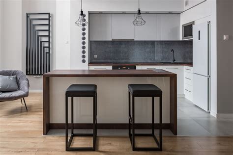 Embracing the Elegance of a Waterfall Island Kitchen