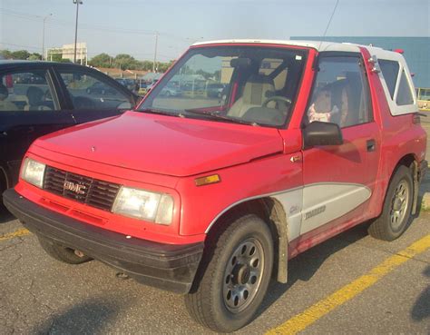 1995 Geo Tracker LSi - 2dr SUV 1.6L 4x4 Manual