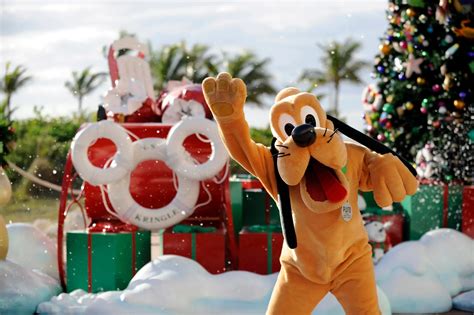 Very Merrytime Cruise - Completet Guide to Disney Christmas Cruise