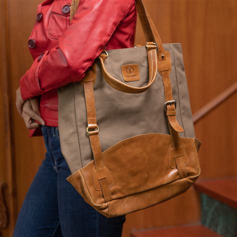 Premium Leather Tote Bags for Women – Spacious & Stylish | Iron Tailor