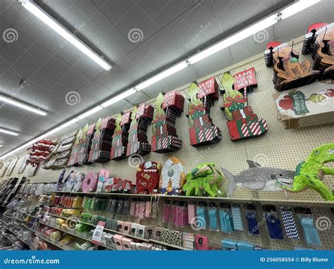 Hobby Lobby Retail Store Interior Christmas Yard Art on Display Editorial Stock Image - Image of ...