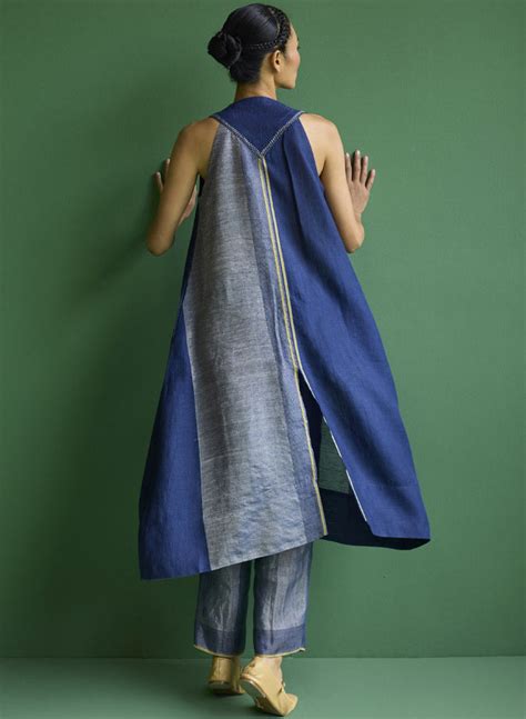 Ayana Border Top – NETE.IN