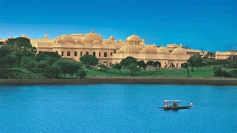 Valentine's Day: Last-Minute Staycations And Culinary Events To Consider