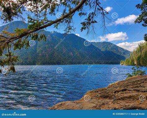 Lake Cushman and the Olympic Mountains at Skokomish Park in Washington ...