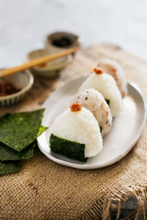 Onigiri Ultimate Guide | Chopstick Chronicles