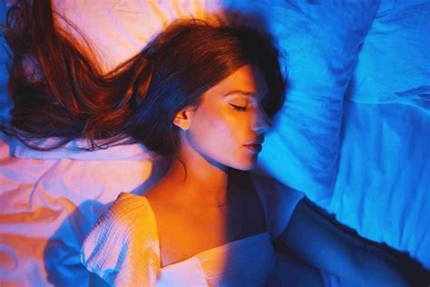 Vivid Dreams: Causes and Tips for Better Sleep