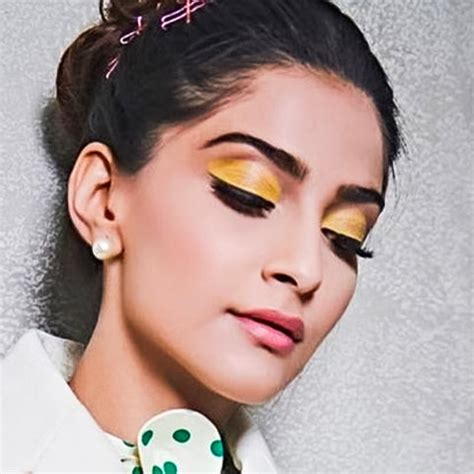 10 Times Sonam Kapoor’s Makeup Gave Us Serious Eye Makeup Goals – Faces ...