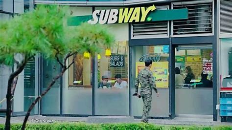 美国50大快餐连锁(按门店数量)。中餐厅为何不能全球连锁？赛百味(Subway)在全美拥有超过2万家餐厅，2021年创造了94亿美元的销售额 ...