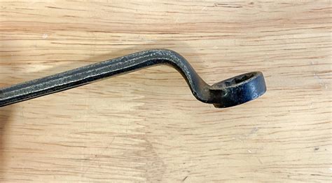 Boxed In: A Closer Look at Box End & Combination Wrench Designs