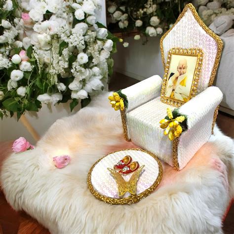 Tickle Cart Guruji Darbar Includes Singhasan with Guruji Swaroop ...