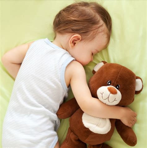 为什么宝宝睡觉经常说梦话 宝宝睡觉说梦话吃什么好 _八宝网