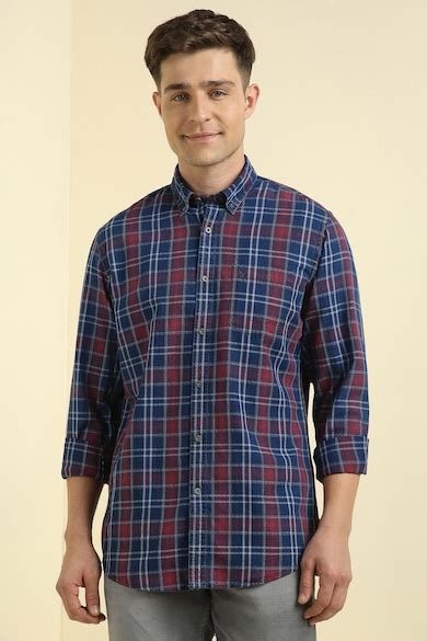 Buy Men Blue Custom Fit Checked Full Sleeves Casual Shirt Online ...