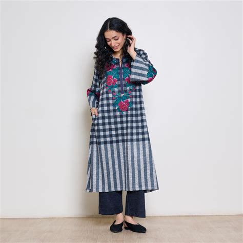 Buy Evermore Woollen Hand Embroidered Kurta - Charcoal | Rustorange