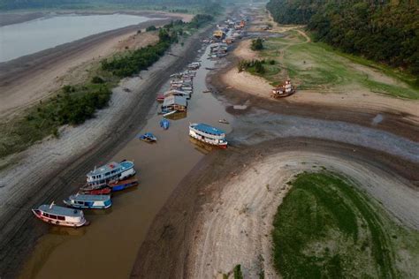 Floating Villages in the Amazon Swamps: Communities Living on Water in Brazil - Environmental Challenges
