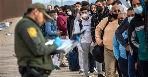 Border Patrol agent killed in high-speed chase of group entering US ...
