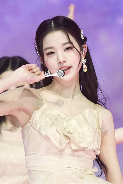 wonyoung baddie makeup
