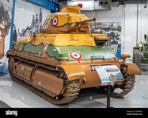 Early ww2 french tank hi-res stock photography and images - Alamy