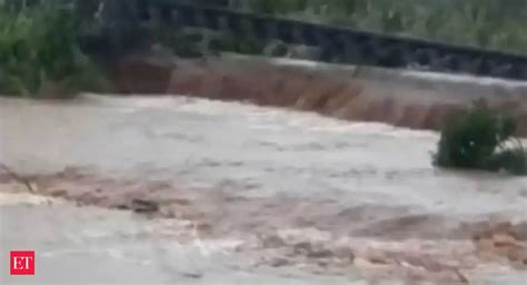 idukki dam water level: Kerala floods: Death toll reaches 27, Idukki ...