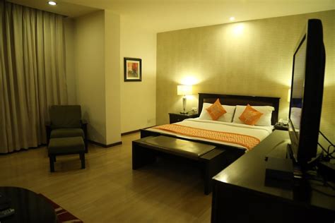 OYO Hotel M1, Premium Jalandhar, Book @ ₹1095 - OYO