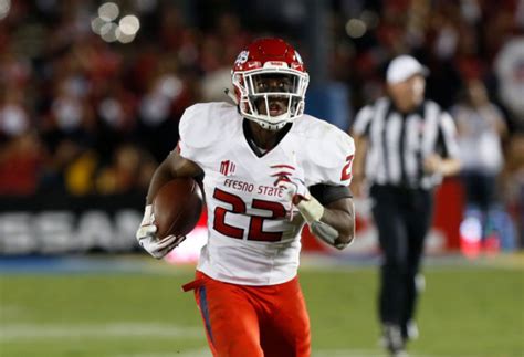Tennessee Titans sign standout RB Jordan Mims–fans demand the ...