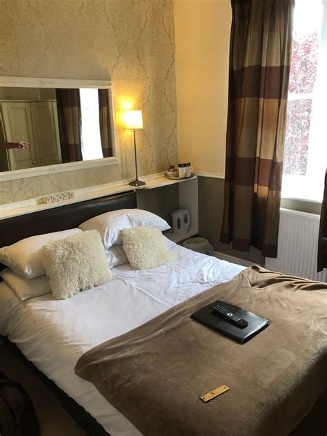 THE DEVONSHIRE ARMS (Hartington, Peak District National Park ...